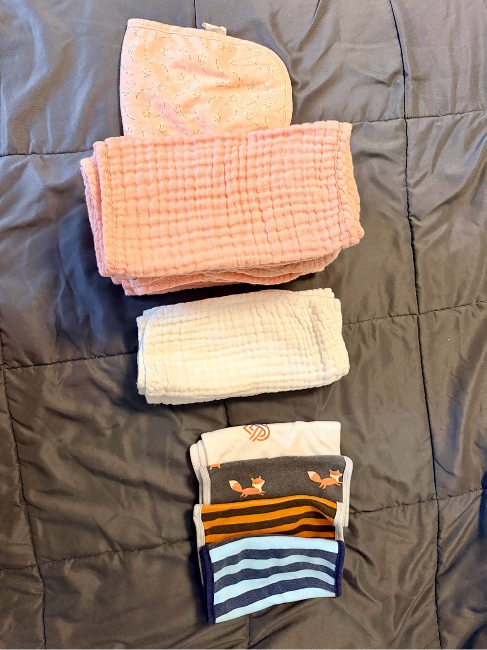 Muslin & cotton burp cloth bundle - 20 pieces